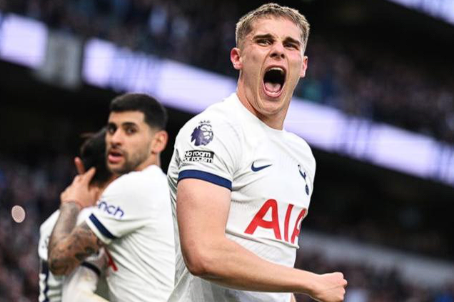 英超熱刺VS水晶宮：范德芬染紅，熱刺紅牌數(shù)居聯(lián)賽前列