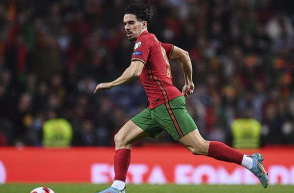 維蒂尼亞右腳跟傷情更新：巴黎圣日耳曼官方發(fā)布診療進(jìn)展